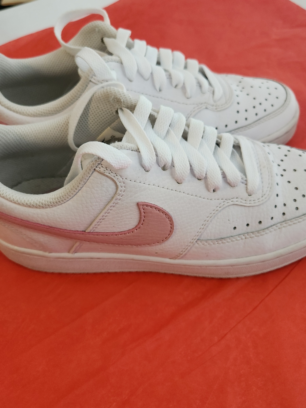 Nike Court Vision Low Sneakers Women’s Size 6.0 White Pink Casual Trendy - Picture 3 of 13